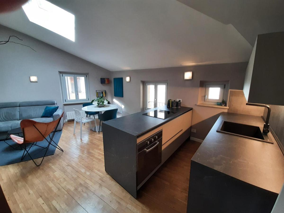 Moaa - Modern Art Apartment Ντεζεντσάνο ντελ Γκάρντα Εξωτερικό φωτογραφία
